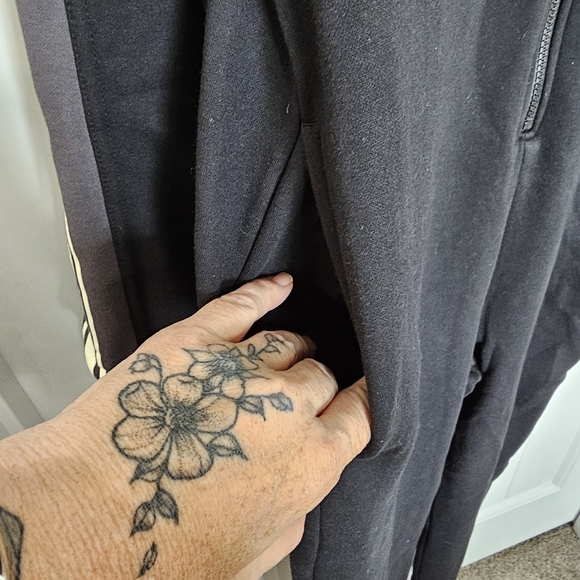 Fabletics Cozy Fleece Hooded Onesie Wmns Size Medium NWTS - Picture 11 of 16